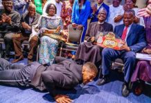 PHOTO NEWS : Anthony Joshua prostrates before President Buhari in London