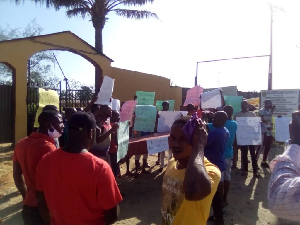  Mosogar community protests marginalisation in appointment into College of Education, Delta 
