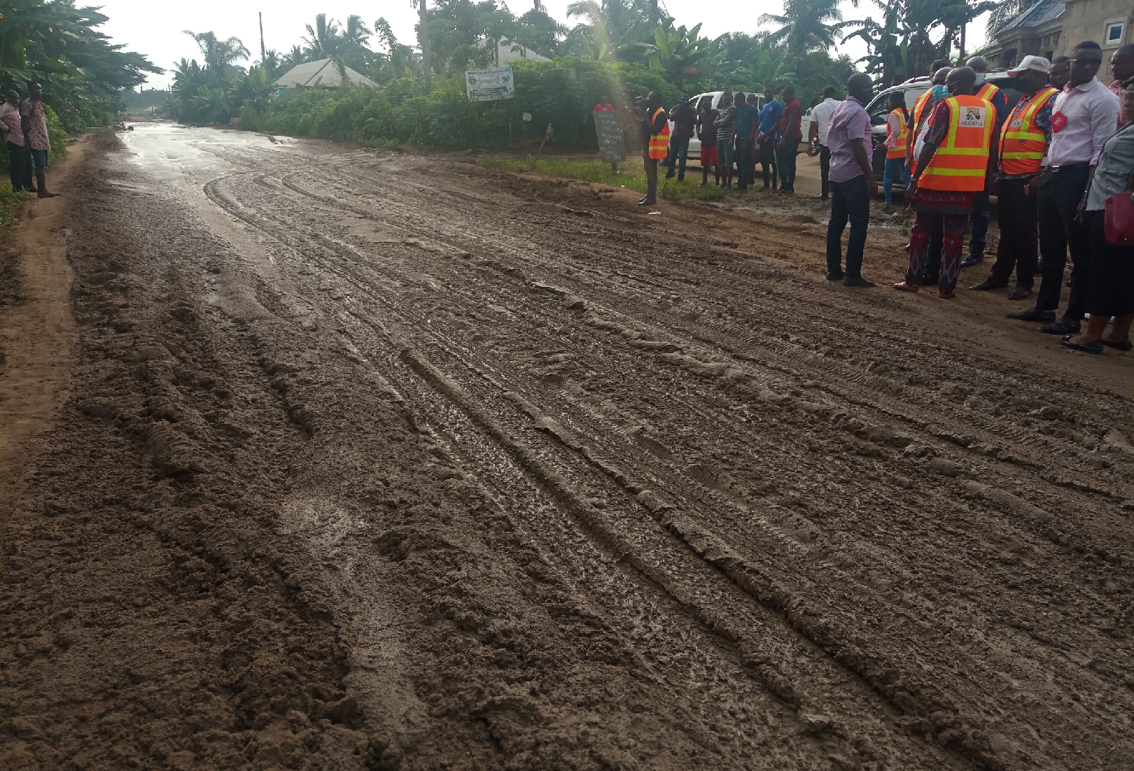 VIDEO : First phase of intervention on Ikot Mbon Ikono -Ukpum Abak road to be completed in three weeks 