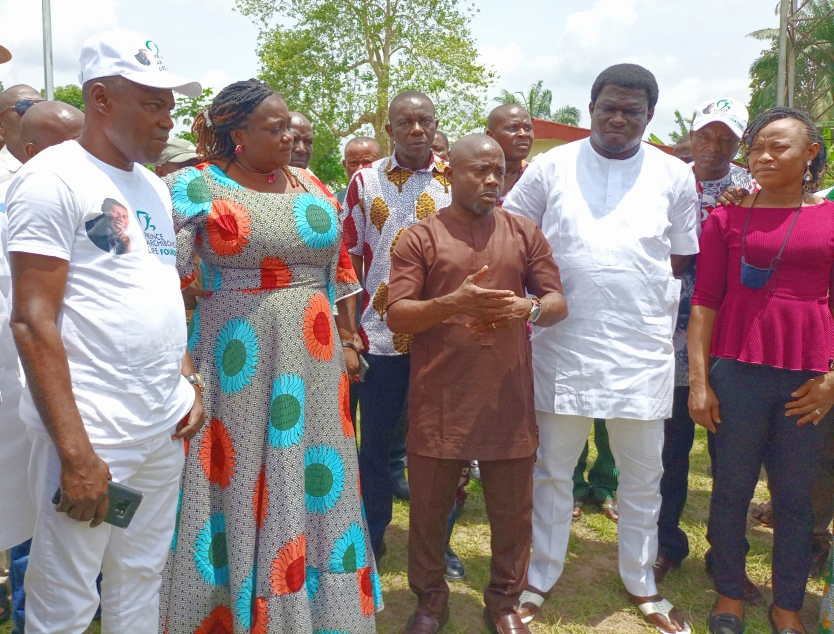 Foundation seeks stakeholders' support on security in Essien Udim, donates to IDPs 