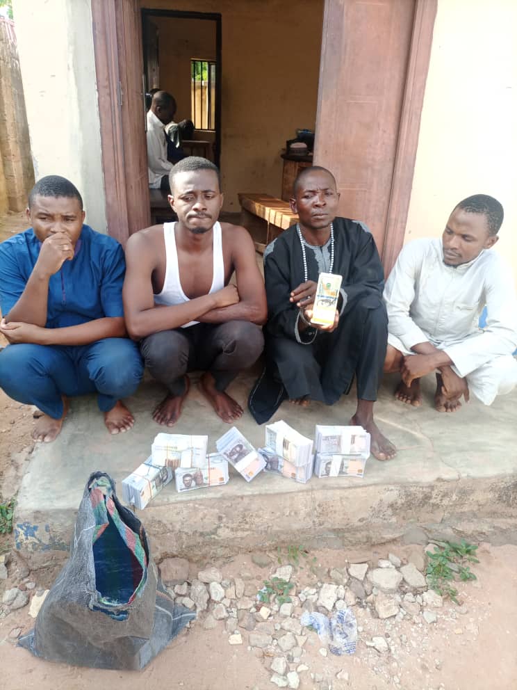 Police arrest student with N7.8 million, $1.10 million counterfeit currencies 