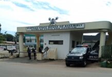 Security men block Plateau House of Assembly