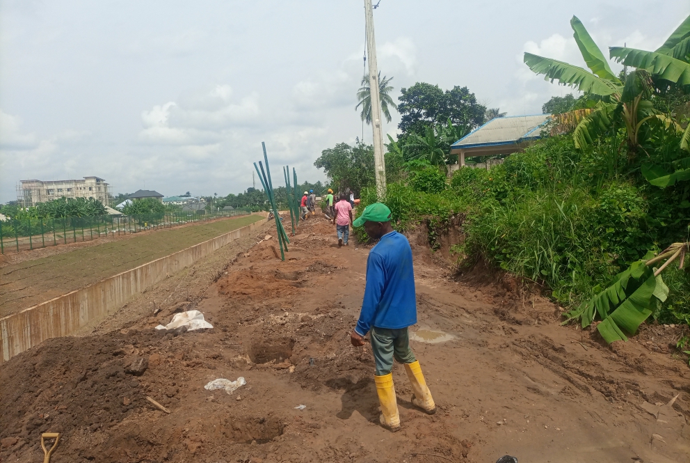 Ibesikpo Asutan community locked in by drainage project ask for access road 