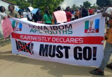 Youths besiege INEC office in Akwa Ibom, demand Igini’s removal
