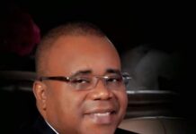 Ovation for a statesman, Umana Umana