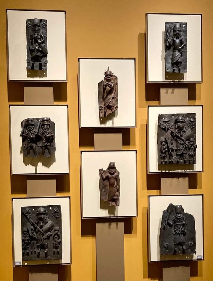 Smithsonian returns 29 Benin Bronzes to Nigeria 