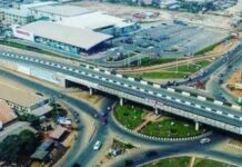 Lunatic jumps off bridge in suspected case of suicide in Delta State